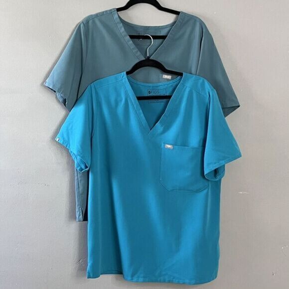 FIGS Technical Collection Lot of 2 Scrubs Shirts‎ Size XXL V-Neck Nurse Medical - Picture 1 of 15